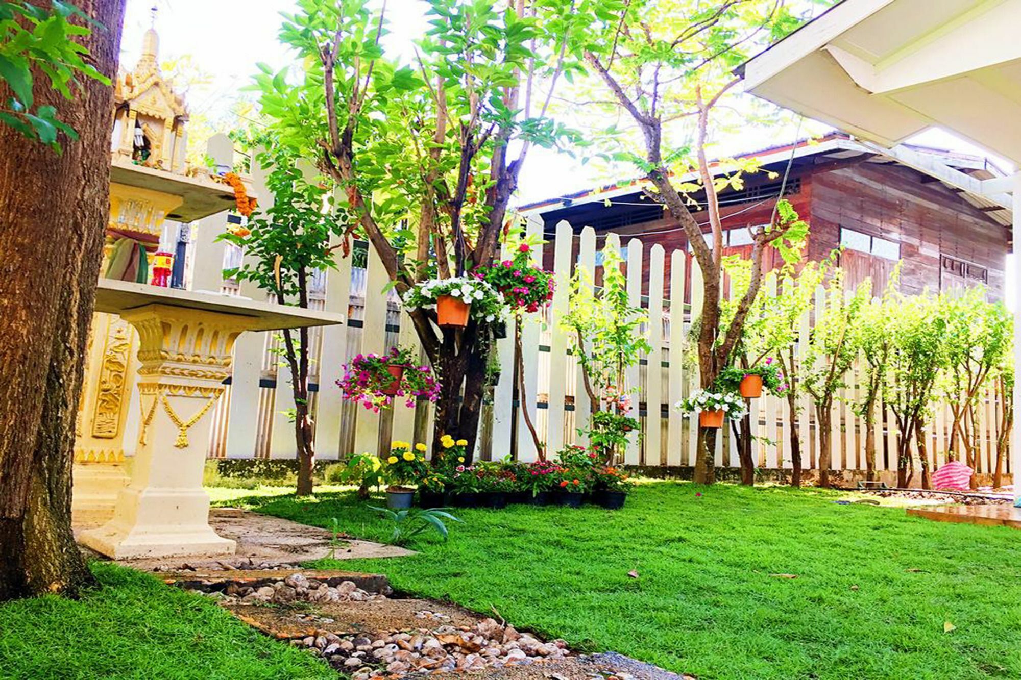 Hush Hush Cabiner Apartment Bangkok Exterior photo